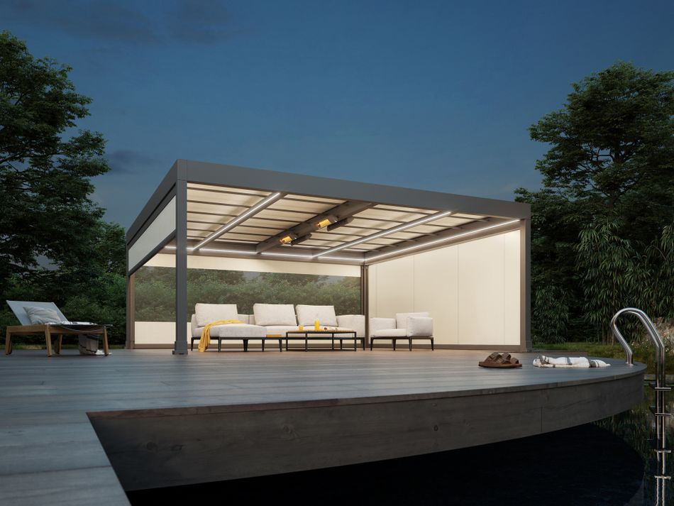 markilux markant mit Vertikalmarkise an einem Teich