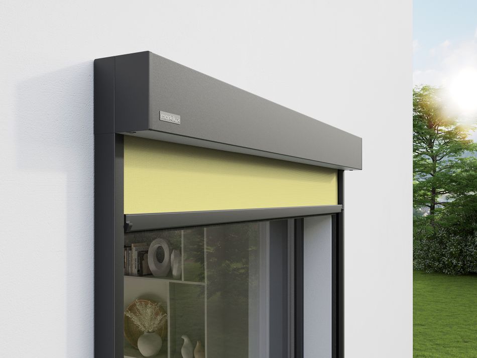 Detailansicht der Vertikal-Kassettenmarkise markilux 625 mit grauem Gestell und gelbem Tuch.